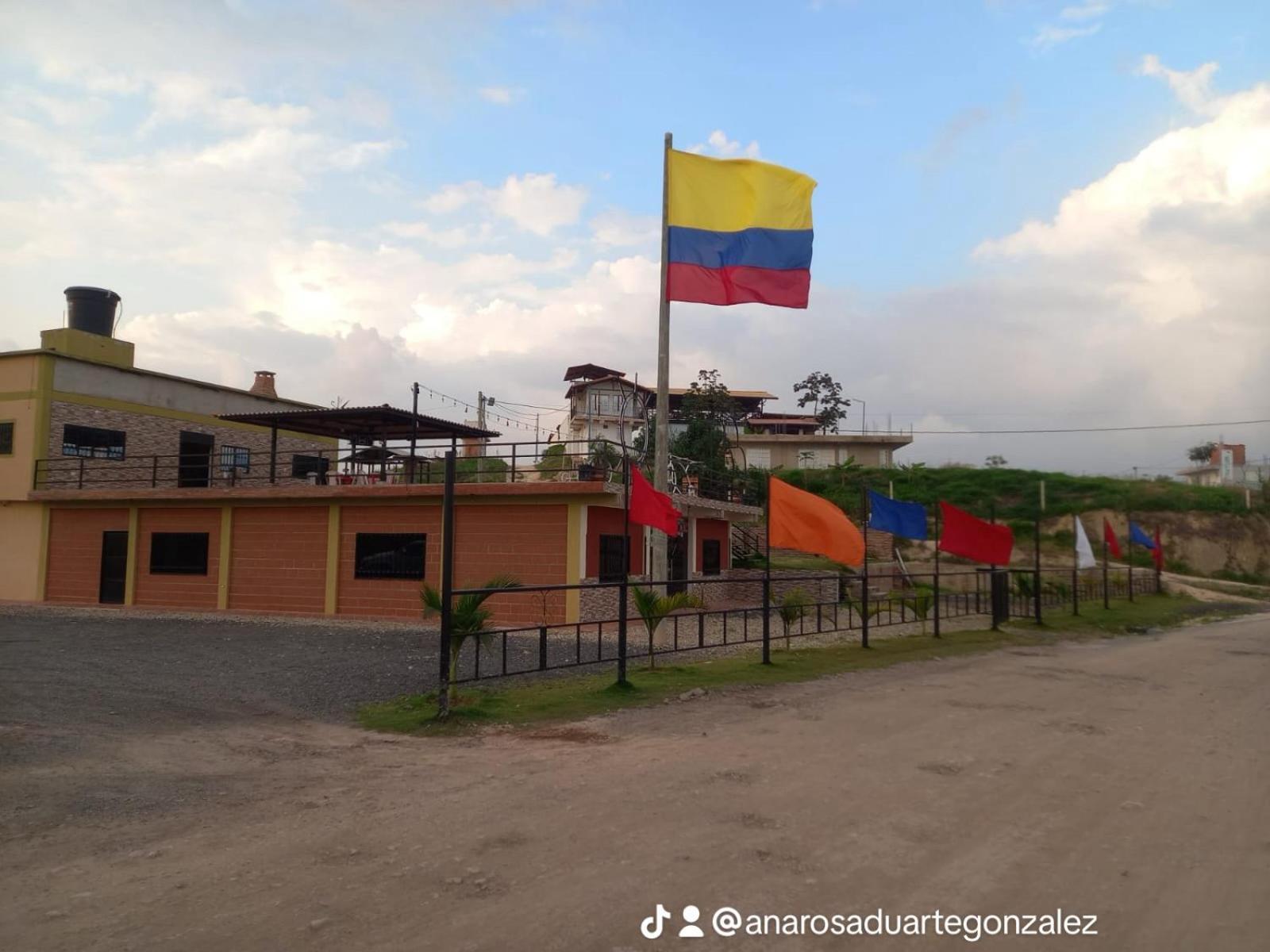 Hostal Campestre Las Tres Rokas Girón Zewnętrze zdjęcie